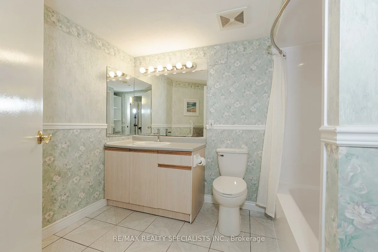 217, Mcallister, Clanton Park, Toronto