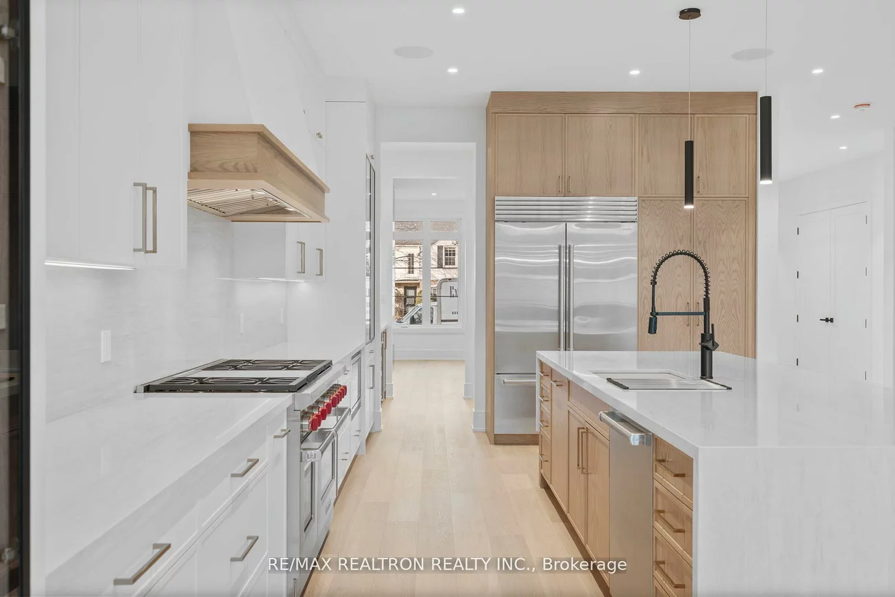 431, Heath, Leaside, Toronto