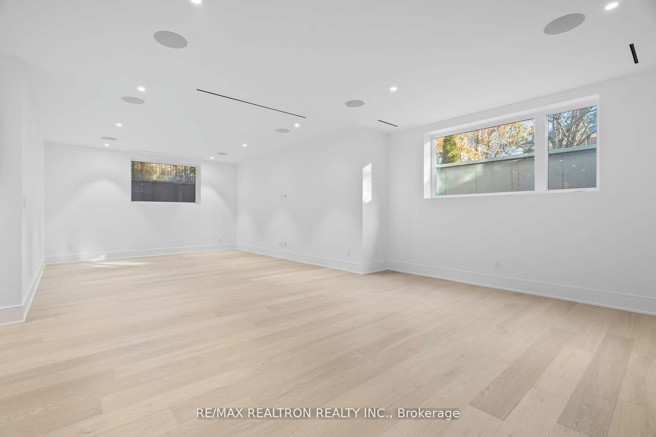 431, Heath, Leaside, Toronto