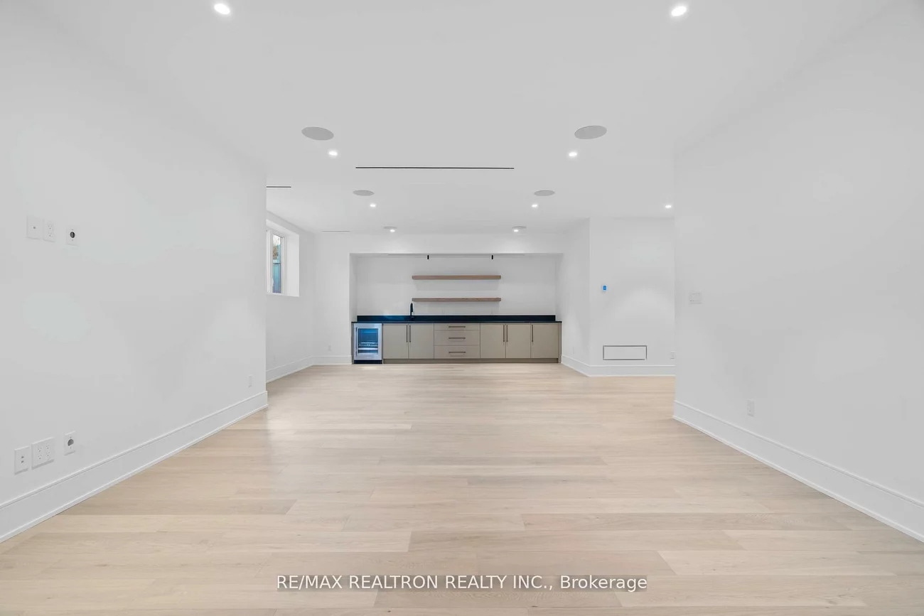 431, Heath, Leaside, Toronto