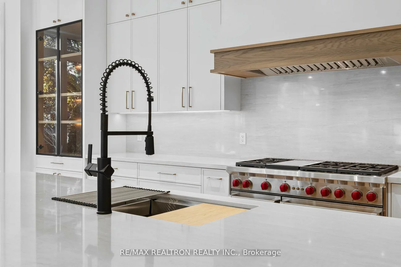 431, Heath, Leaside, Toronto