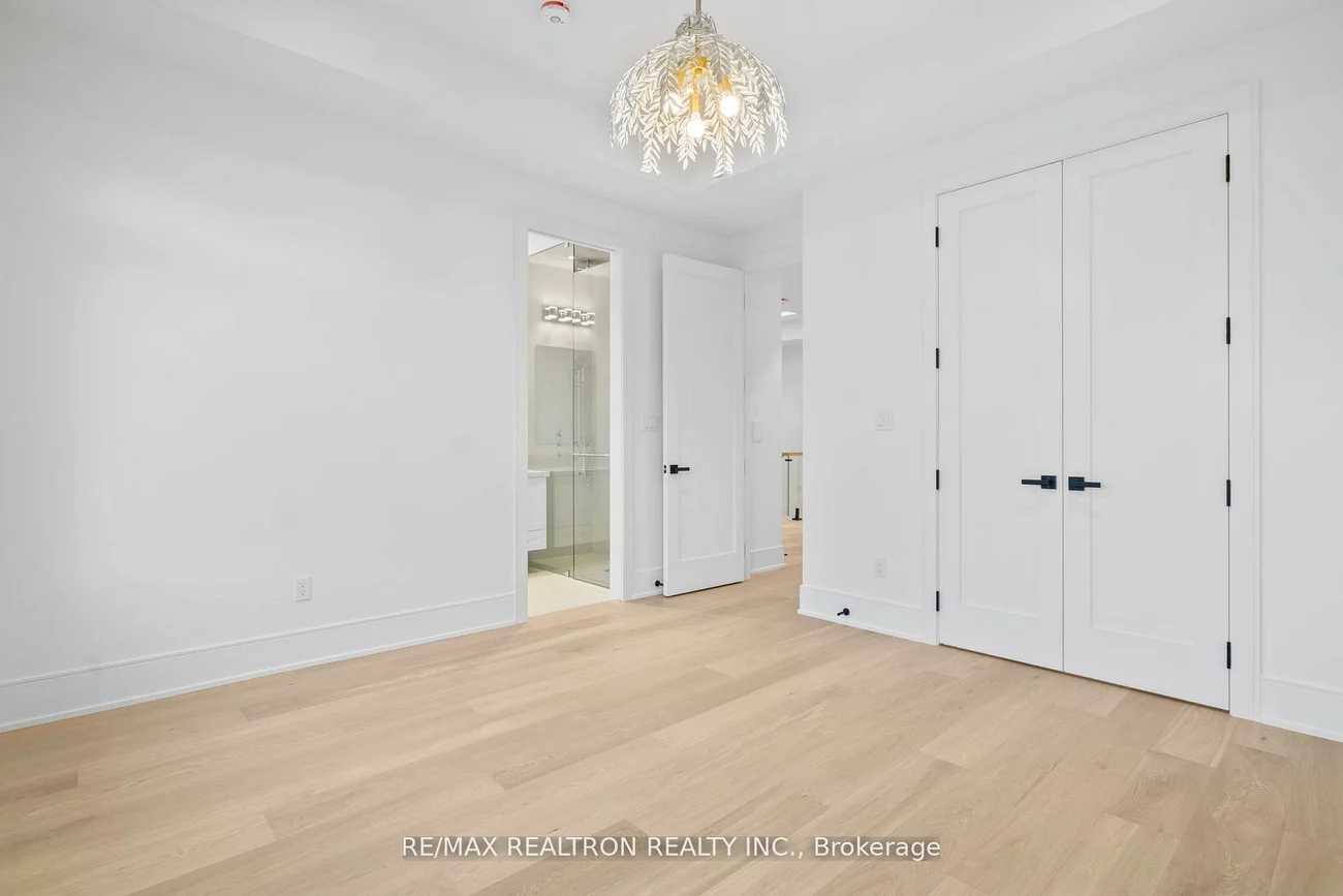 431, Heath, Leaside, Toronto