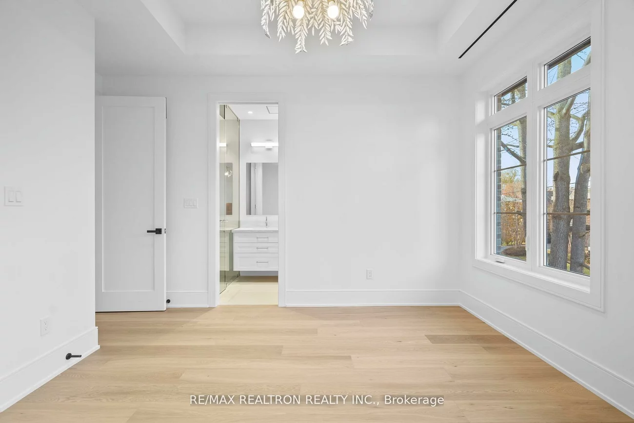 431, Heath, Leaside, Toronto