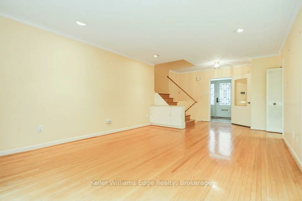 315, Homewood, Newtonbrook West, Toronto
