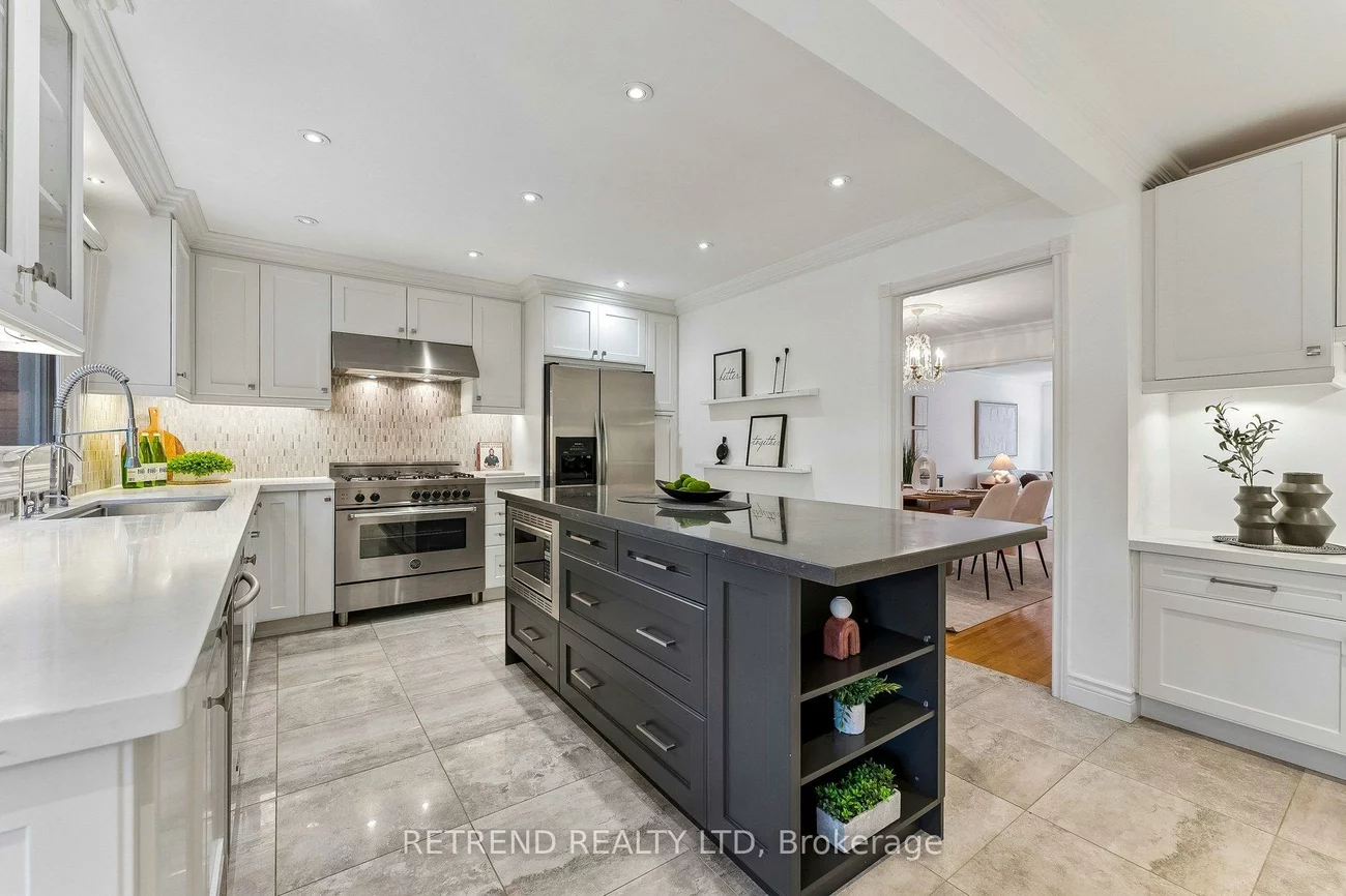 111, Hillcrest, Willowdale East, Toronto