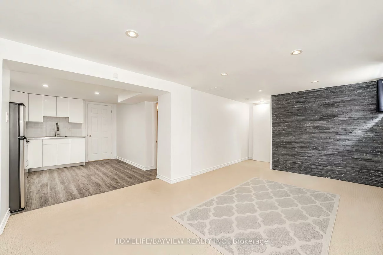 14, Easton, Lansing-Westgate, Toronto