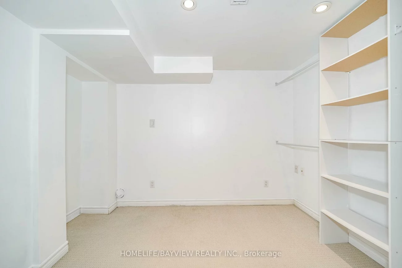 14, Easton, Lansing-Westgate, Toronto