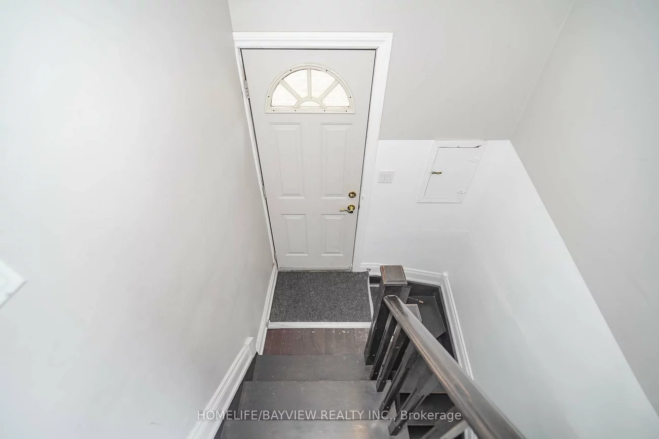 14, Easton, Lansing-Westgate, Toronto