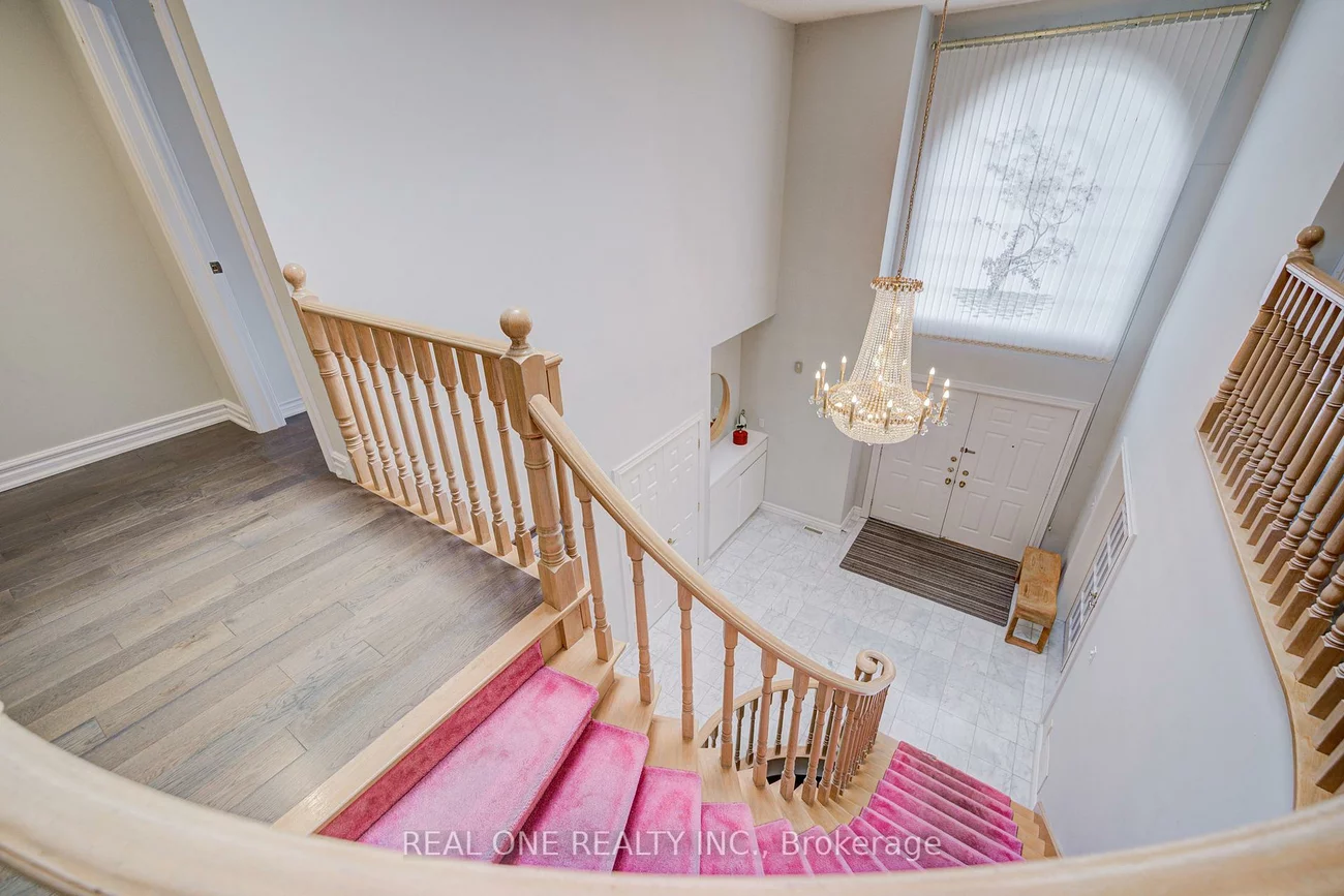 261, Mckee, Willowdale East, Toronto