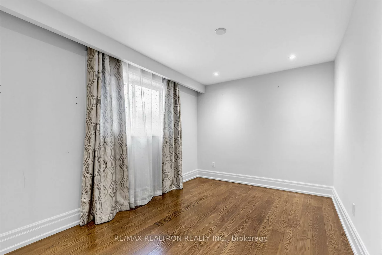 44, Pineway, Bayview Woods-Steeles, Toronto