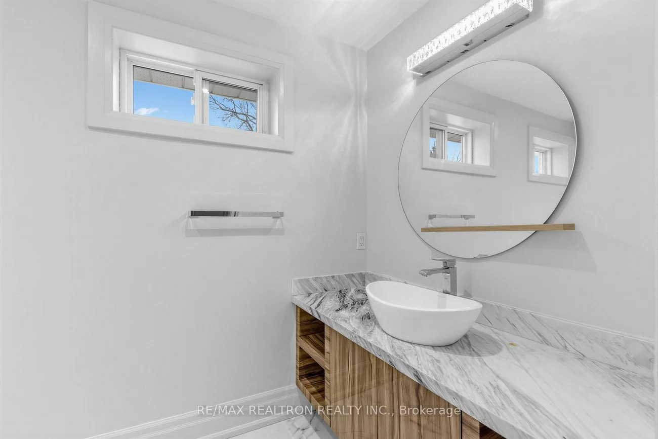 44, Pineway, Bayview Woods-Steeles, Toronto