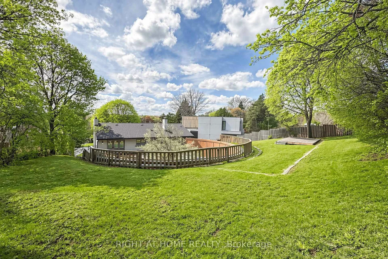 41, Larabee, Parkwoods-Donalda, Toronto