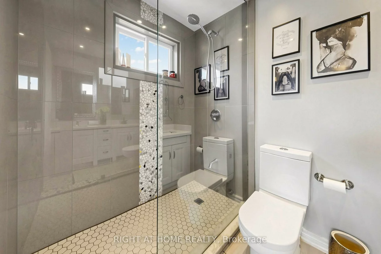 41, Larabee, Parkwoods-Donalda, Toronto