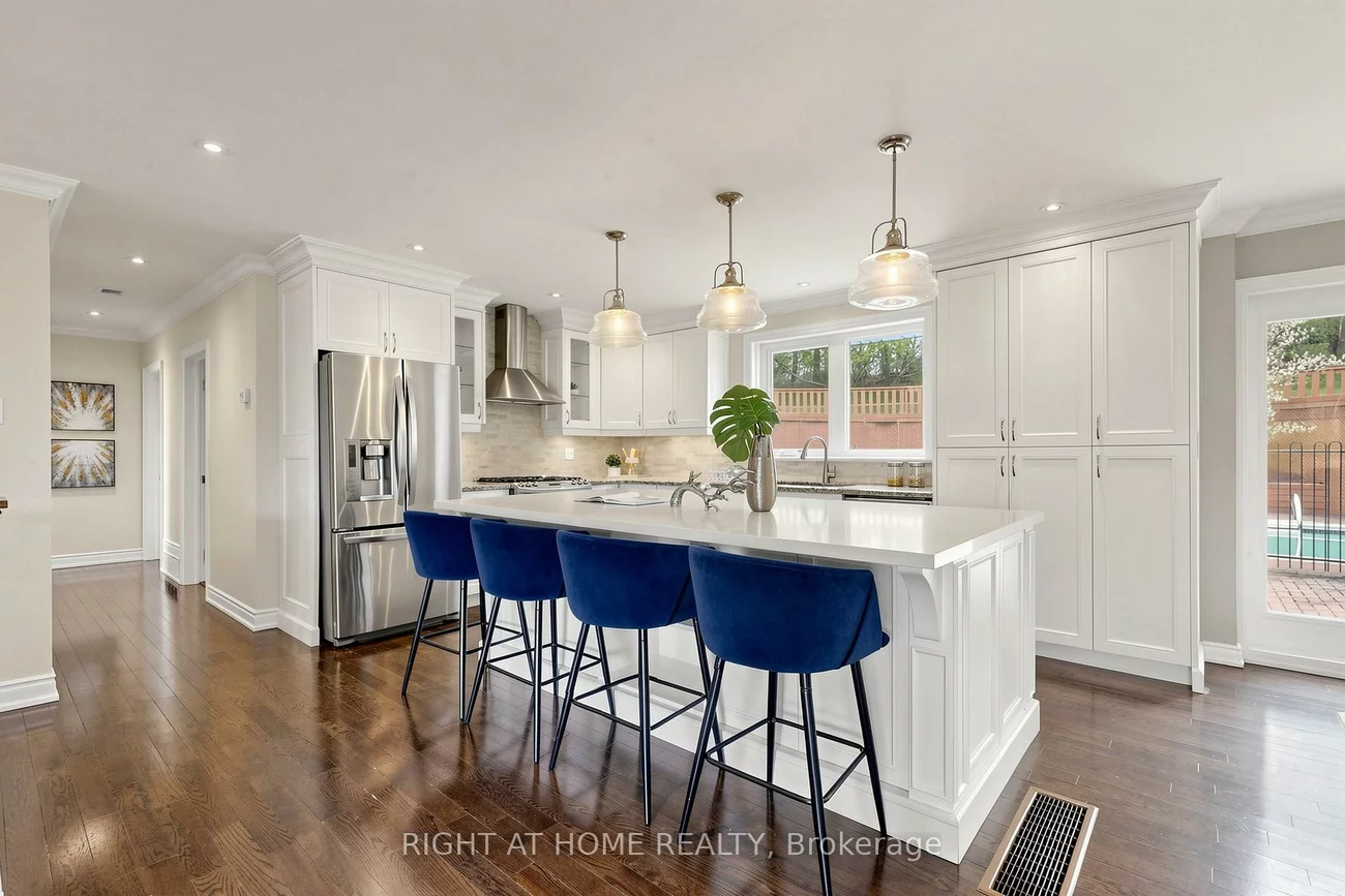 41, Larabee, Parkwoods-Donalda, Toronto