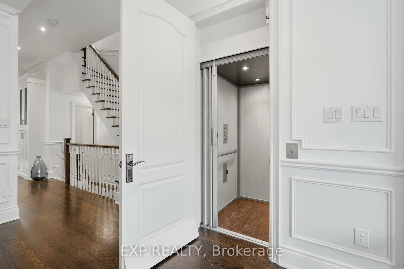 177A, Lyndhurst, Casa Loma, Toronto