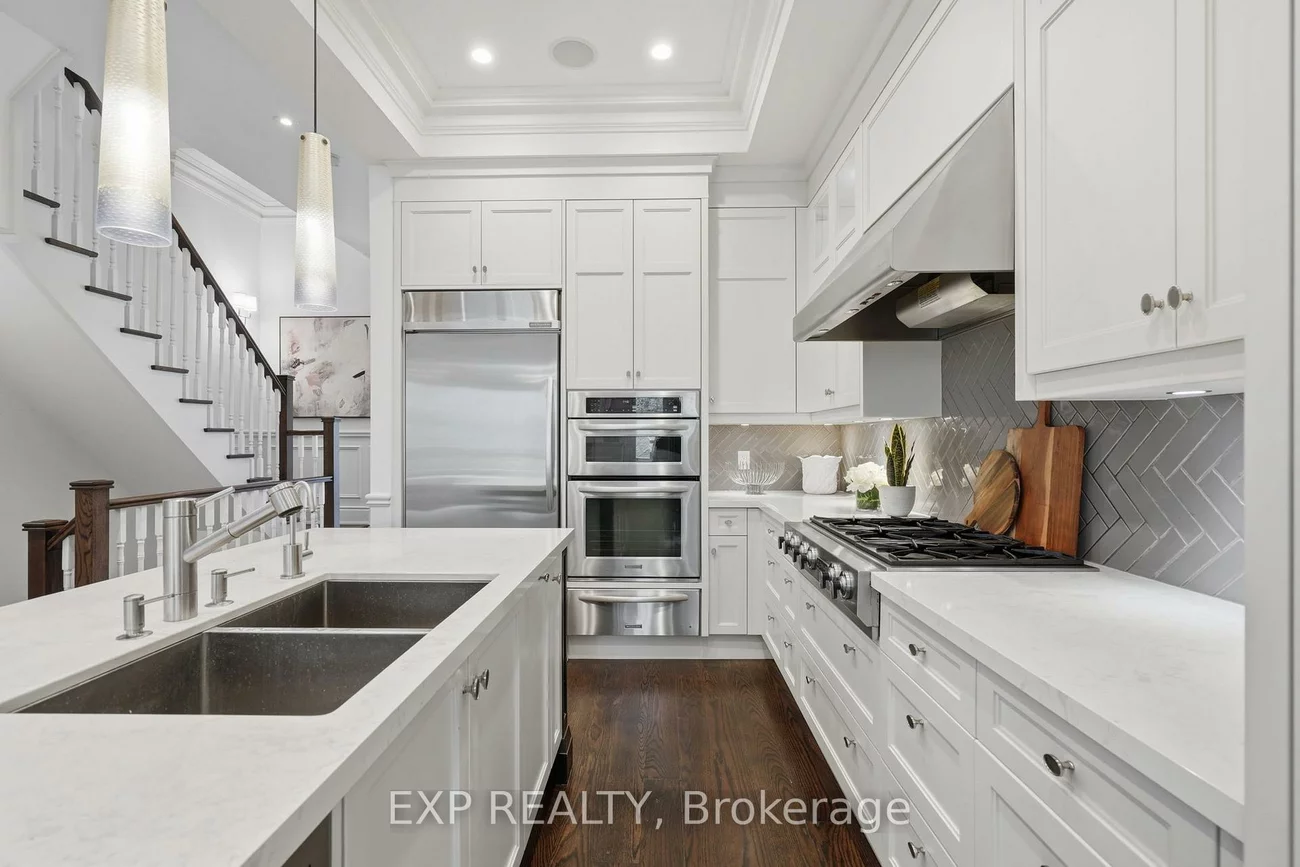 177A, Lyndhurst, Casa Loma, Toronto
