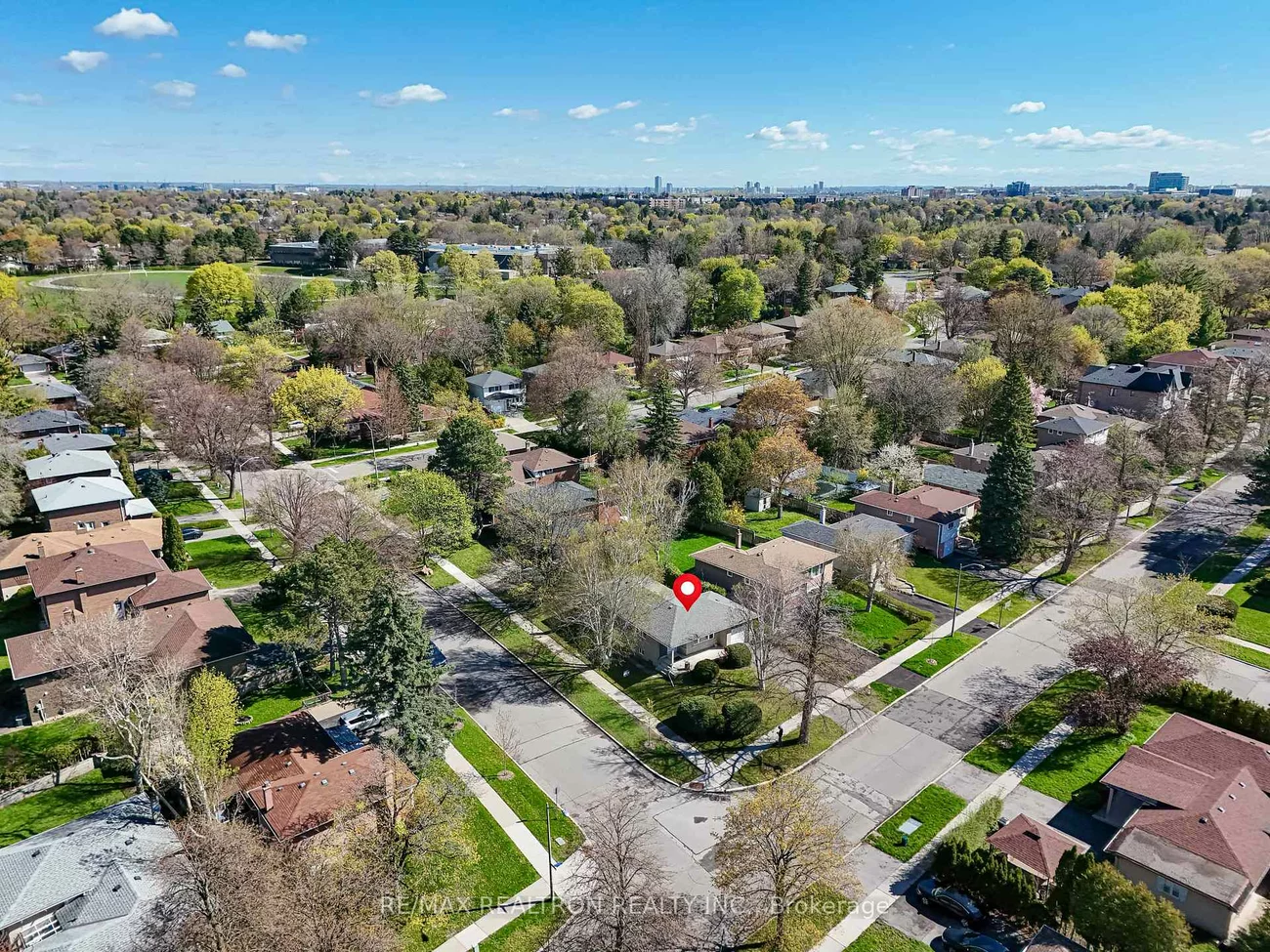 40, Threadneedle, Hillcrest Village, Toronto