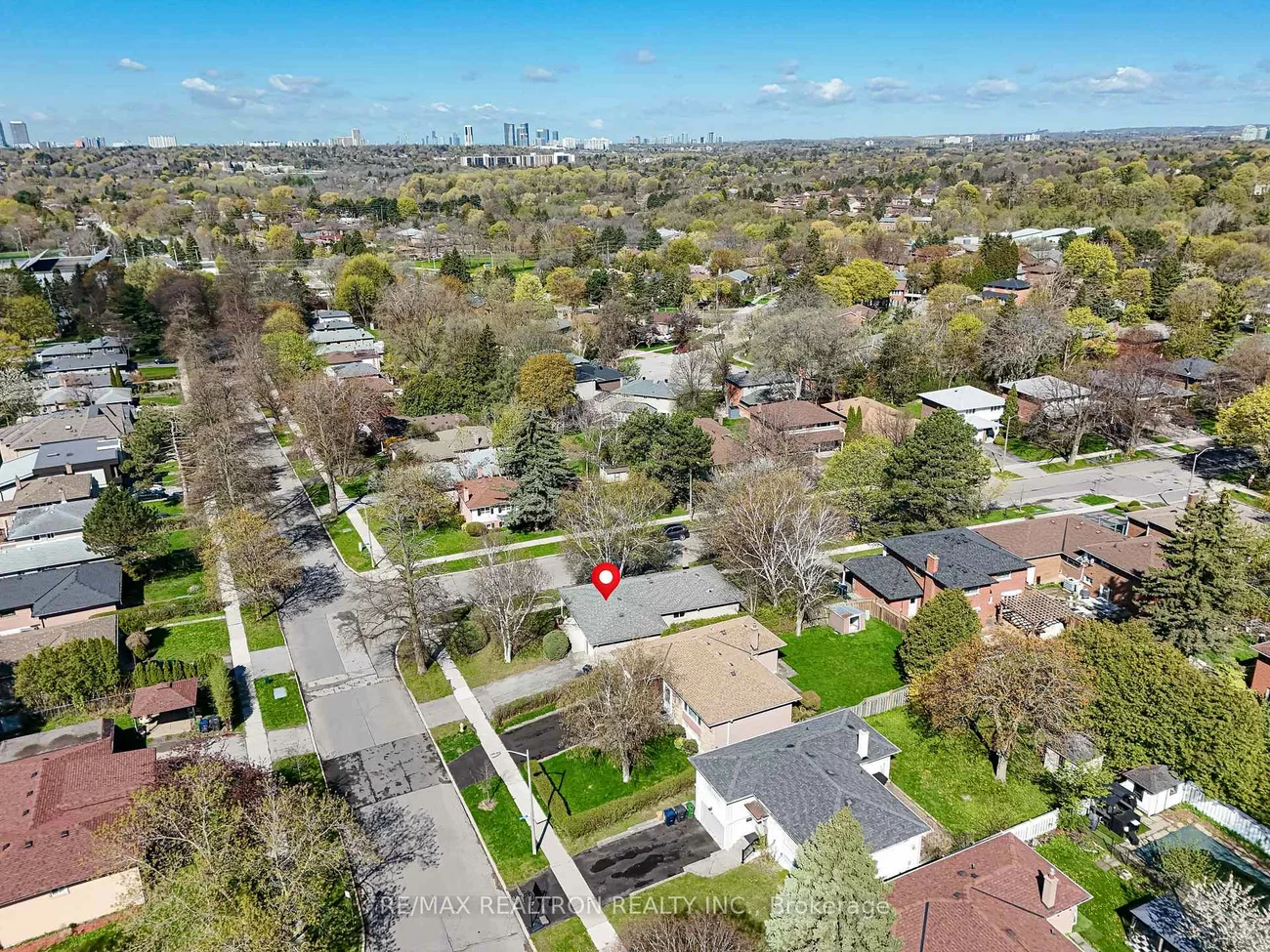 40, Threadneedle, Hillcrest Village, Toronto