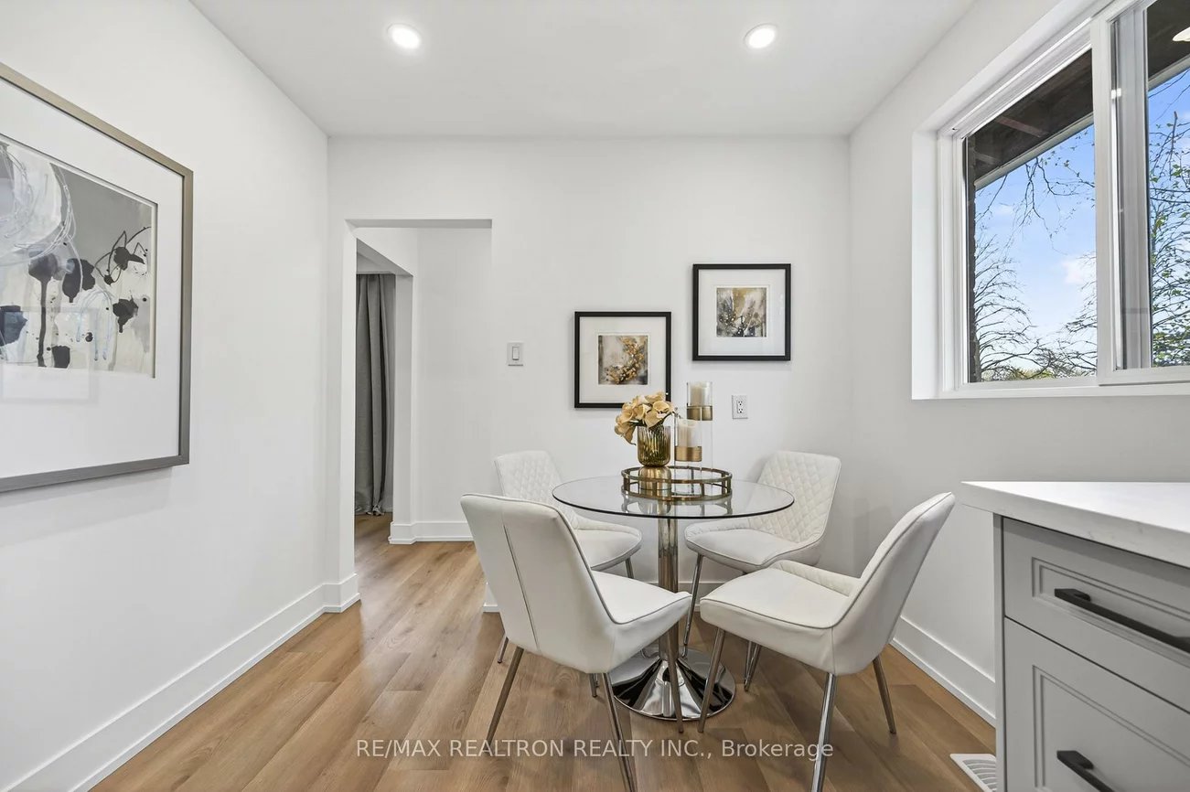 40, Threadneedle, Hillcrest Village, Toronto