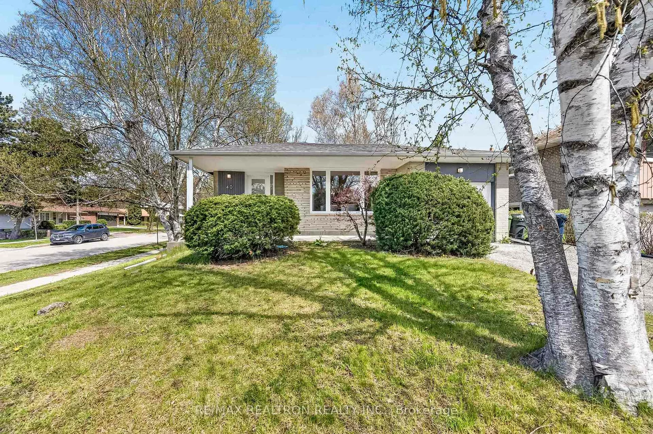 40, Threadneedle, Hillcrest Village, Toronto