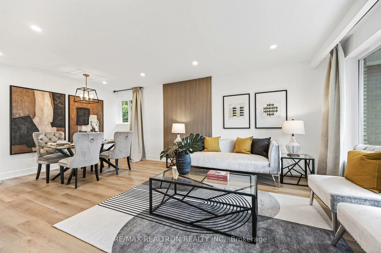 40, Threadneedle, Hillcrest Village, Toronto