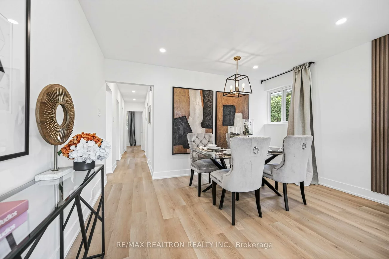 40, Threadneedle, Hillcrest Village, Toronto