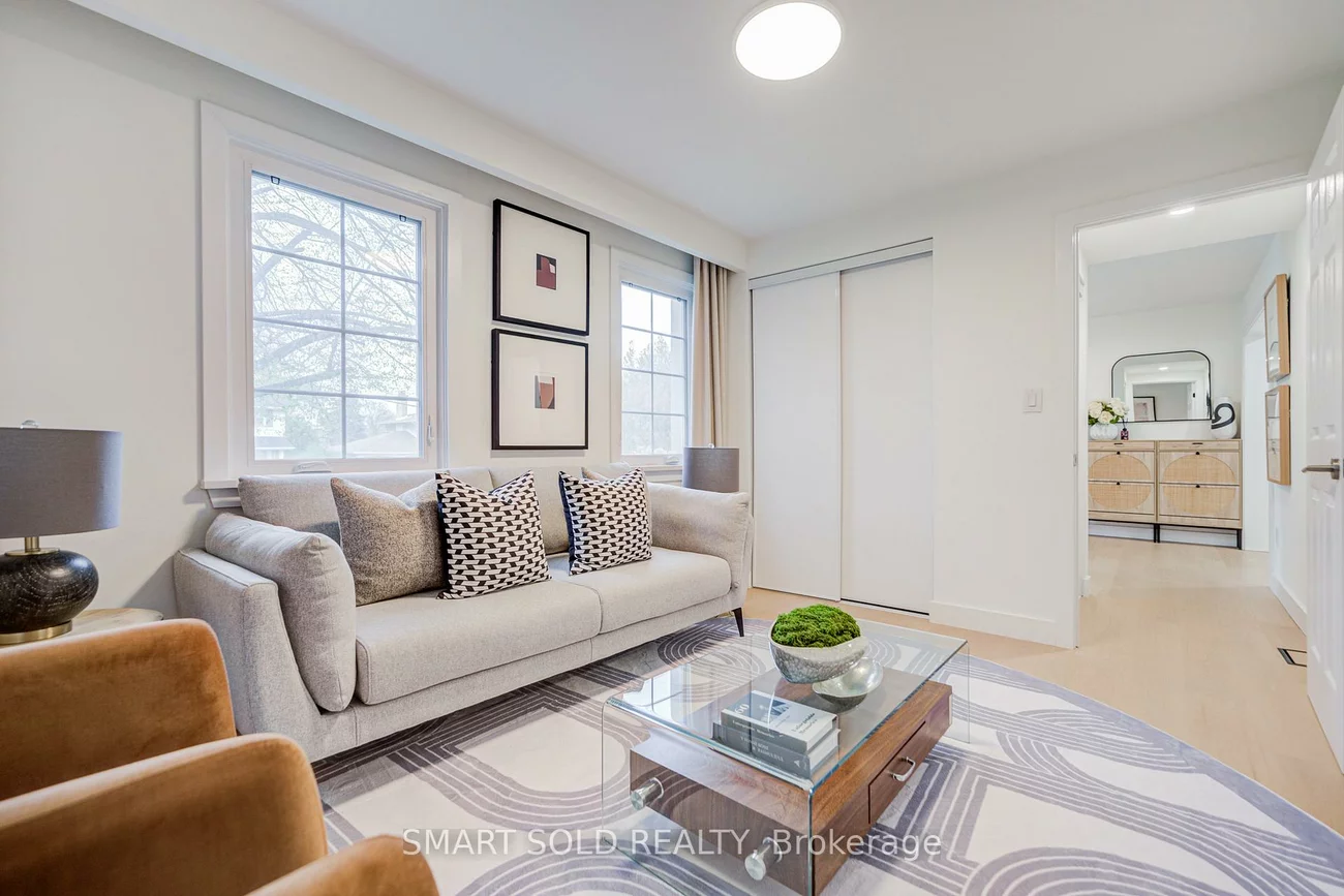 4, Knollview, Bayview Village, Toronto