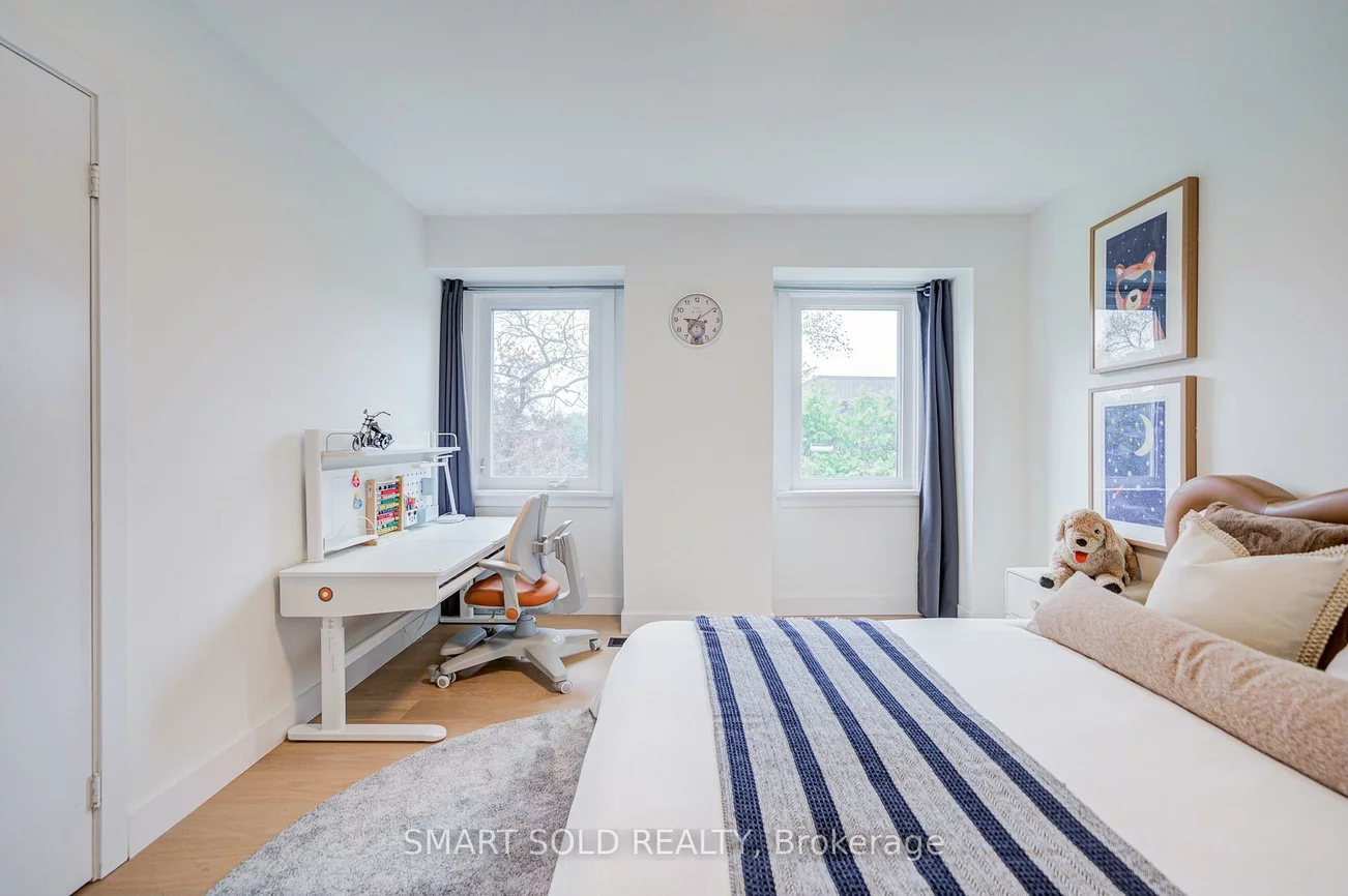 4, Knollview, Bayview Village, Toronto