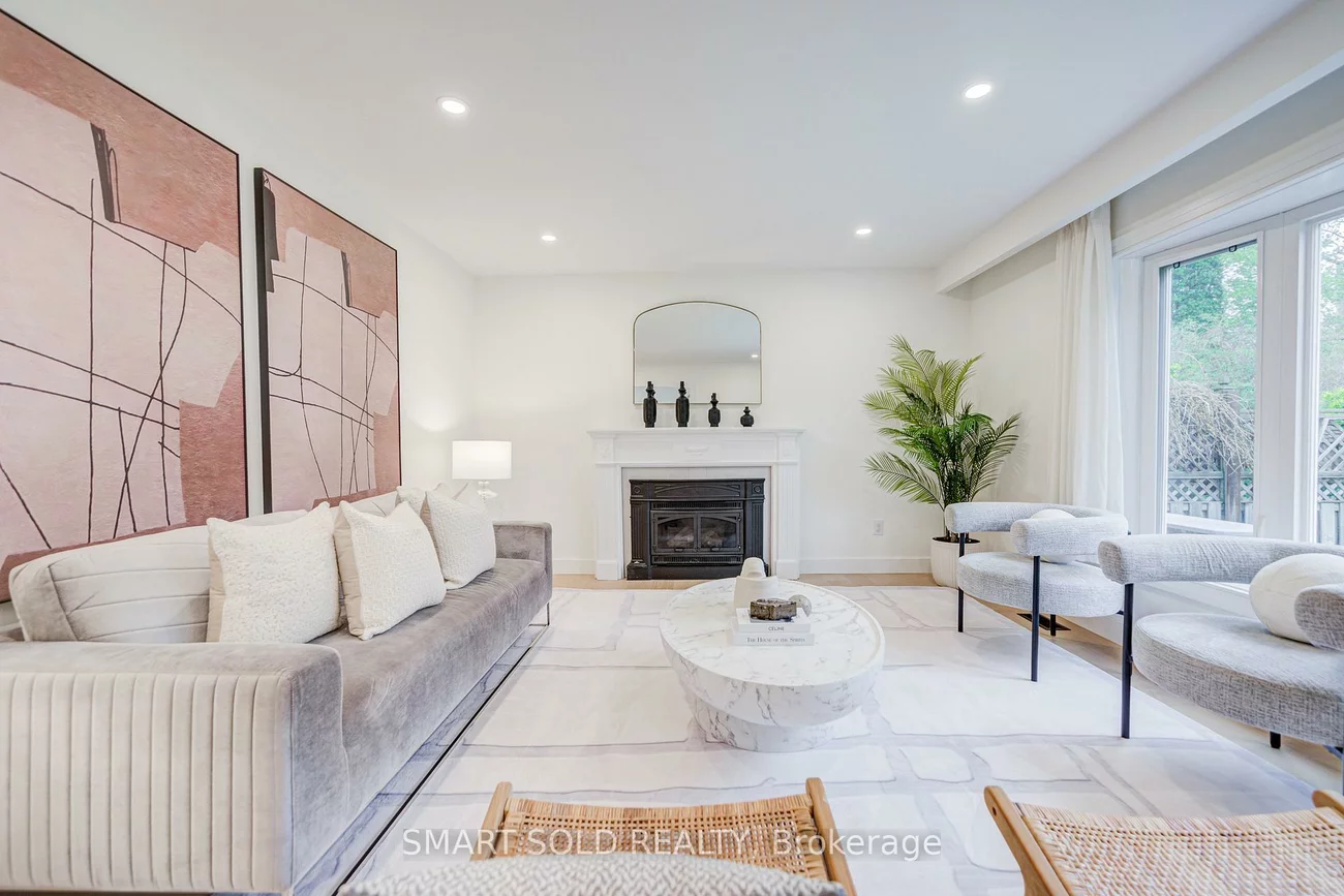 4, Knollview, Bayview Village, Toronto