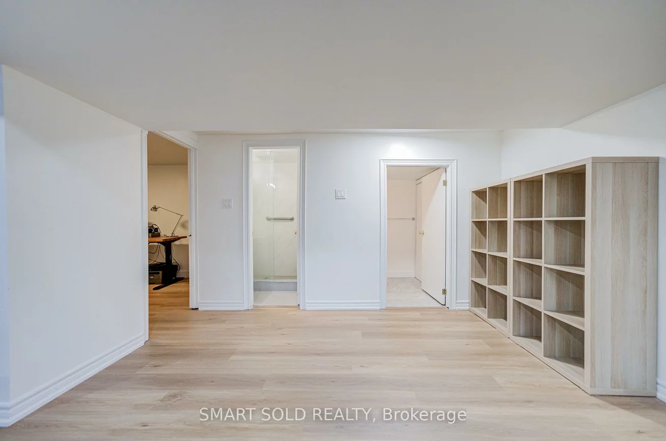 4, Knollview, Bayview Village, Toronto