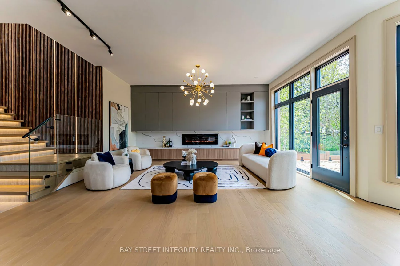 34, Wigan, Clanton Park, Toronto