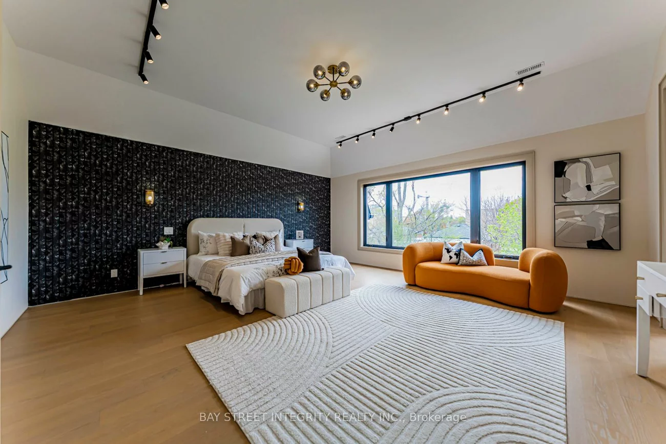 34, Wigan, Clanton Park, Toronto