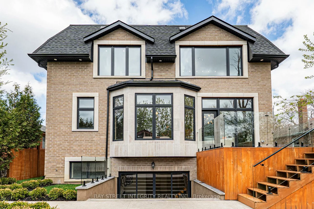34, Wigan, Clanton Park, Toronto