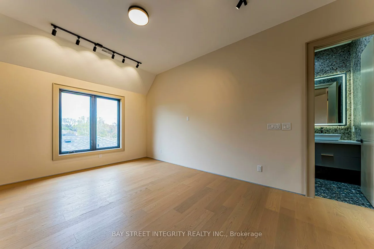 34, Wigan, Clanton Park, Toronto