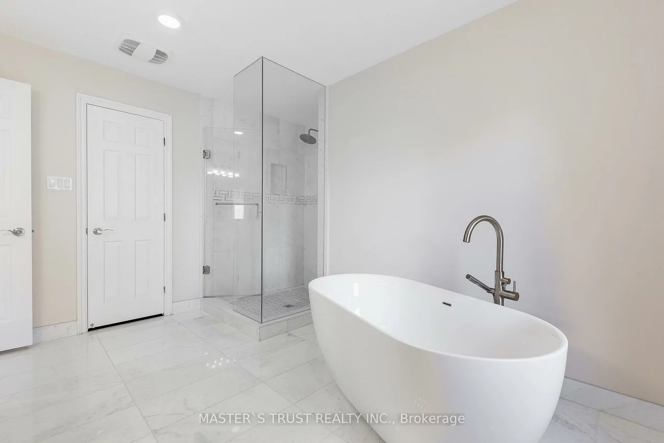 243, Burbank, Bayview Village, Toronto