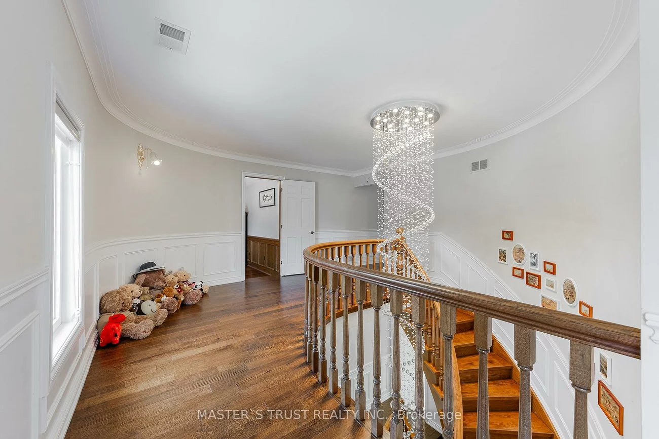 243, Burbank, Bayview Village, Toronto