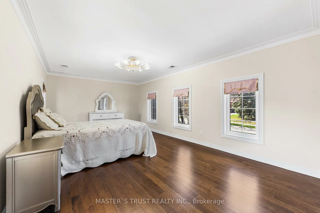 243, Burbank, Bayview Village, Toronto