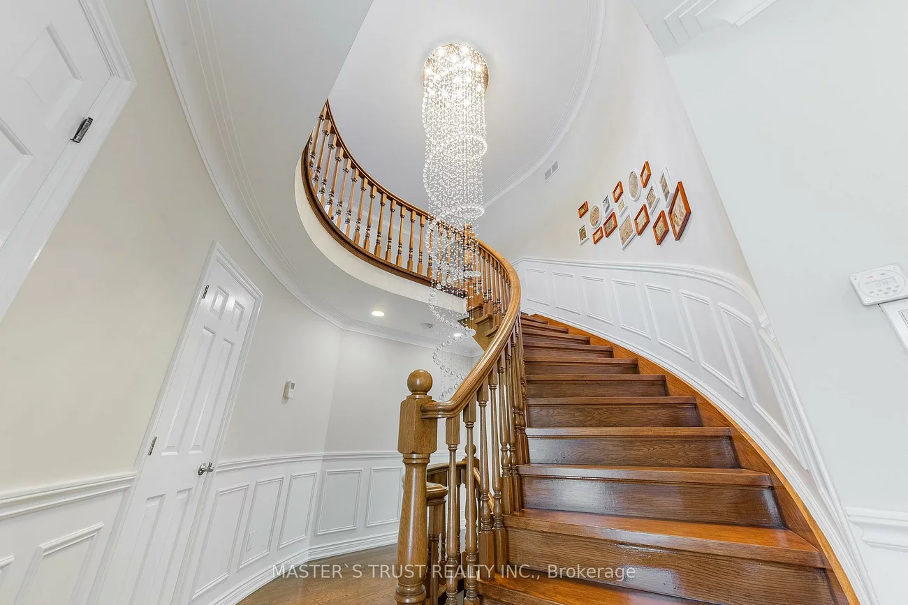243, Burbank, Bayview Village, Toronto