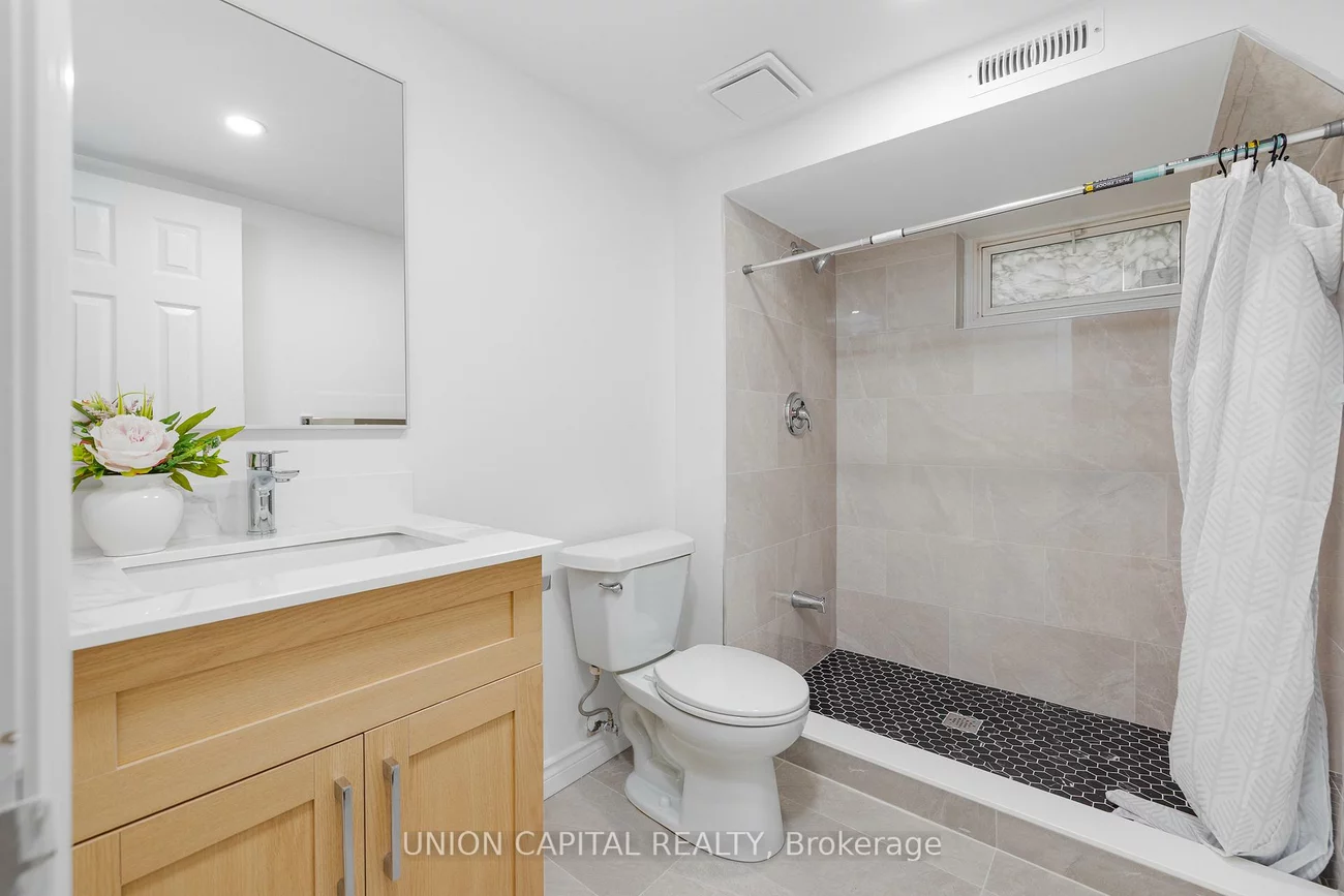 34, Lisburn, Don Valley Village, Toronto