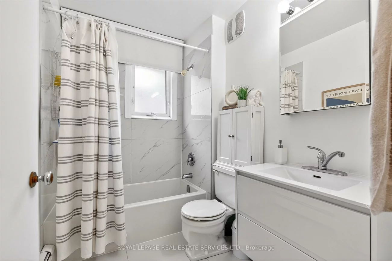 25, Lorindale, Lawrence Park North, Toronto