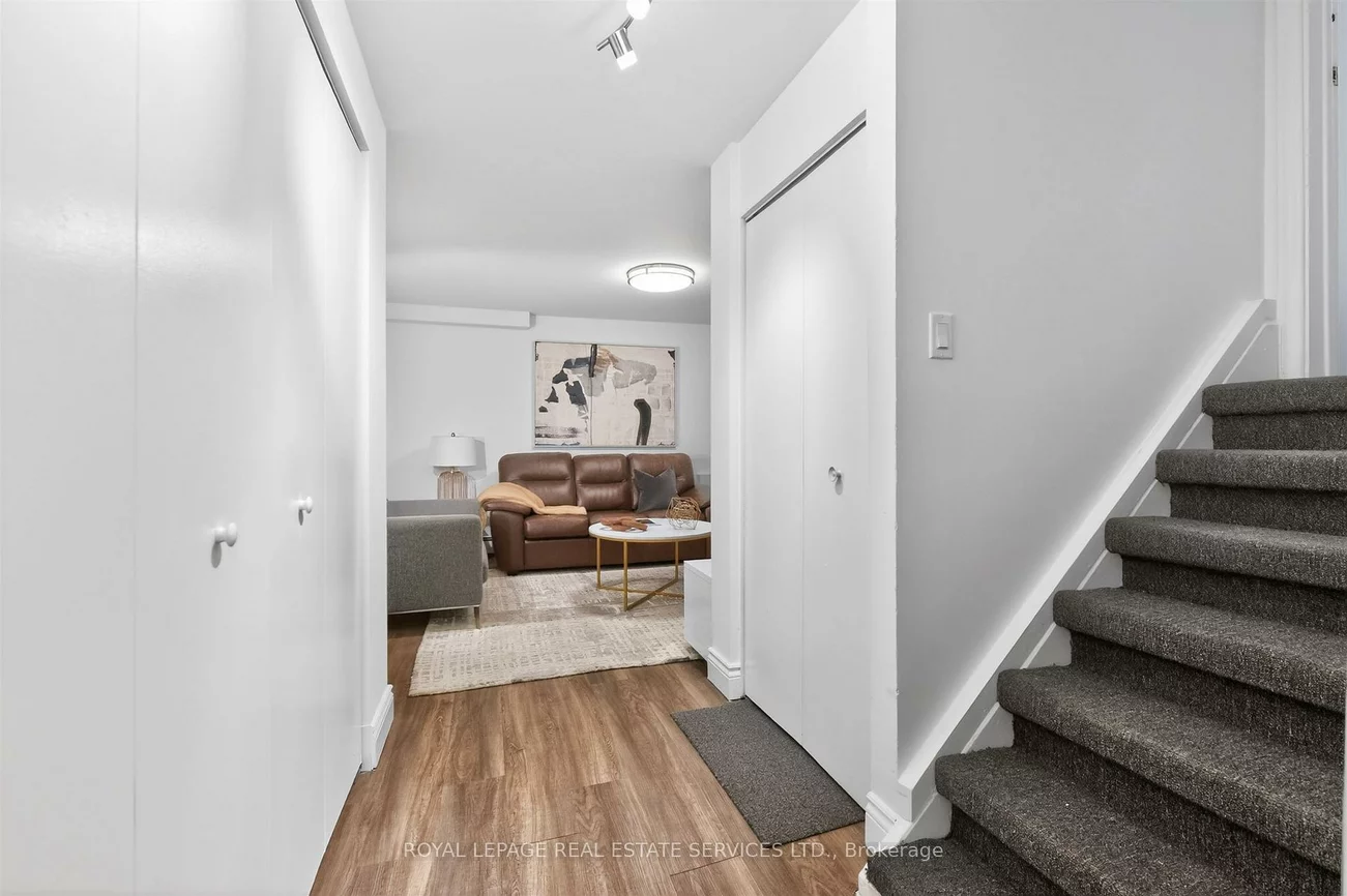 25, Lorindale, Lawrence Park North, Toronto