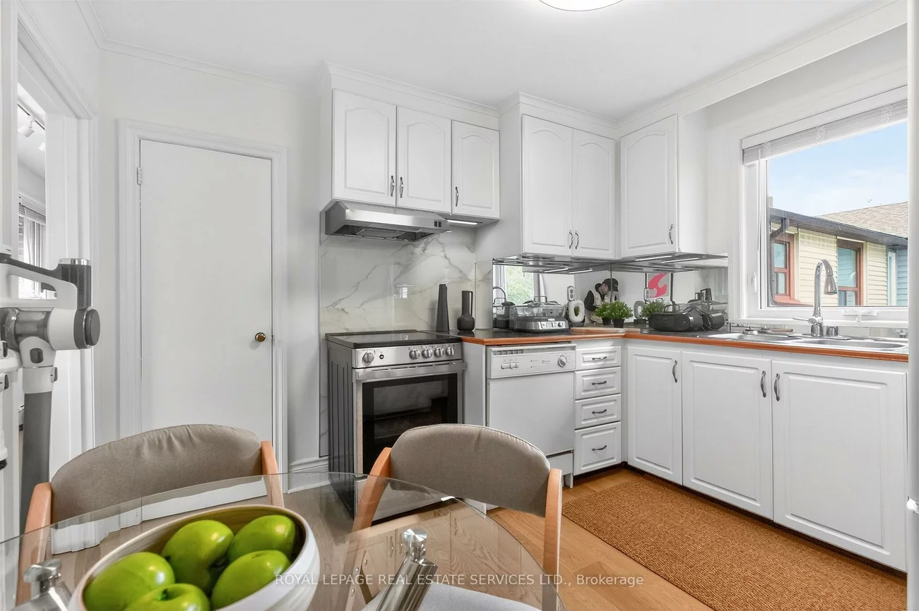 25, Lorindale, Lawrence Park North, Toronto