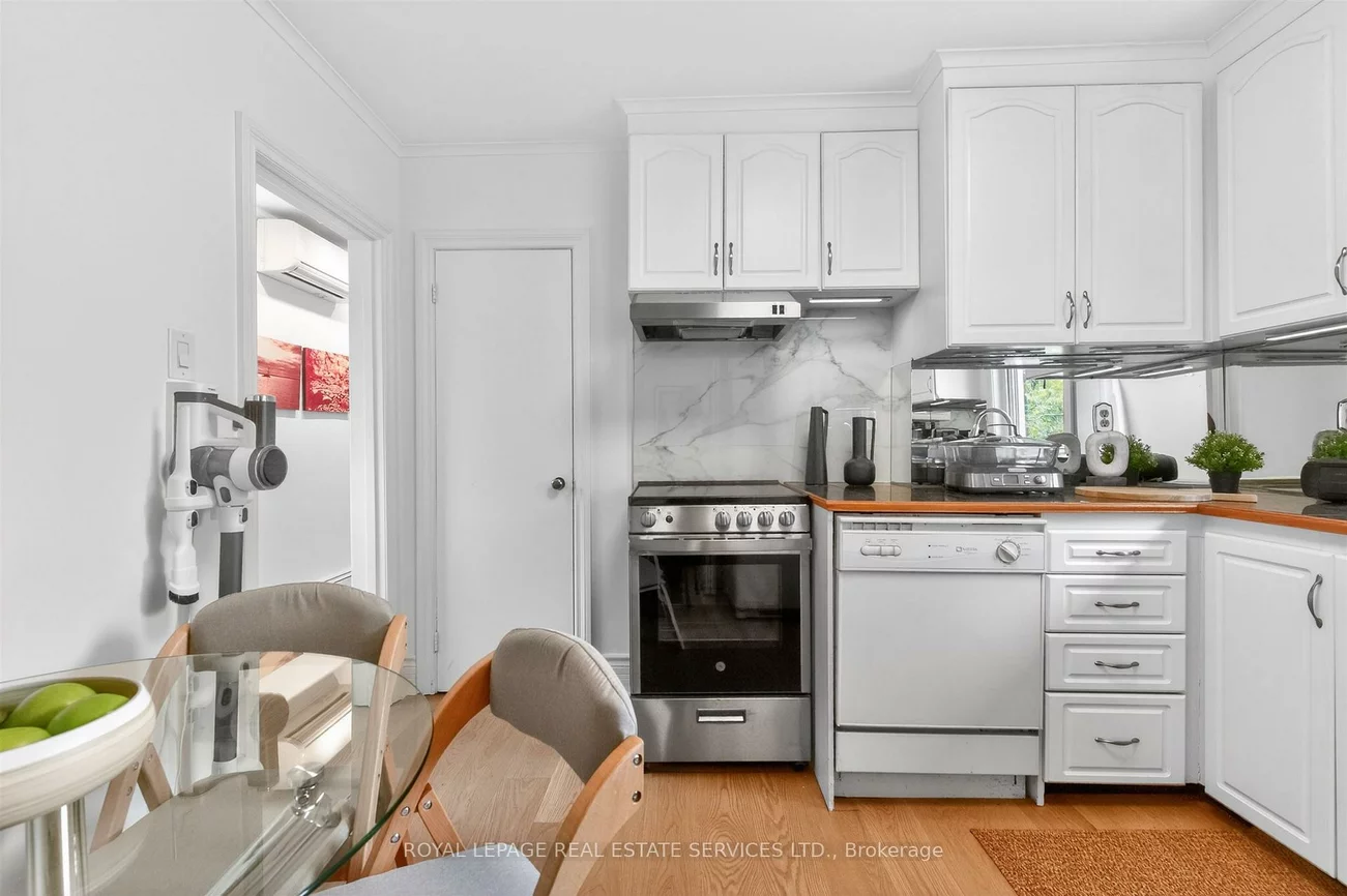 25, Lorindale, Lawrence Park North, Toronto