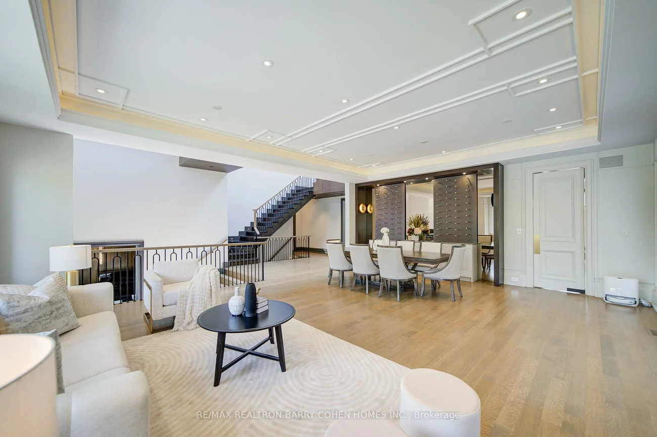 15, Ames, Banbury-Don Mills, Toronto
