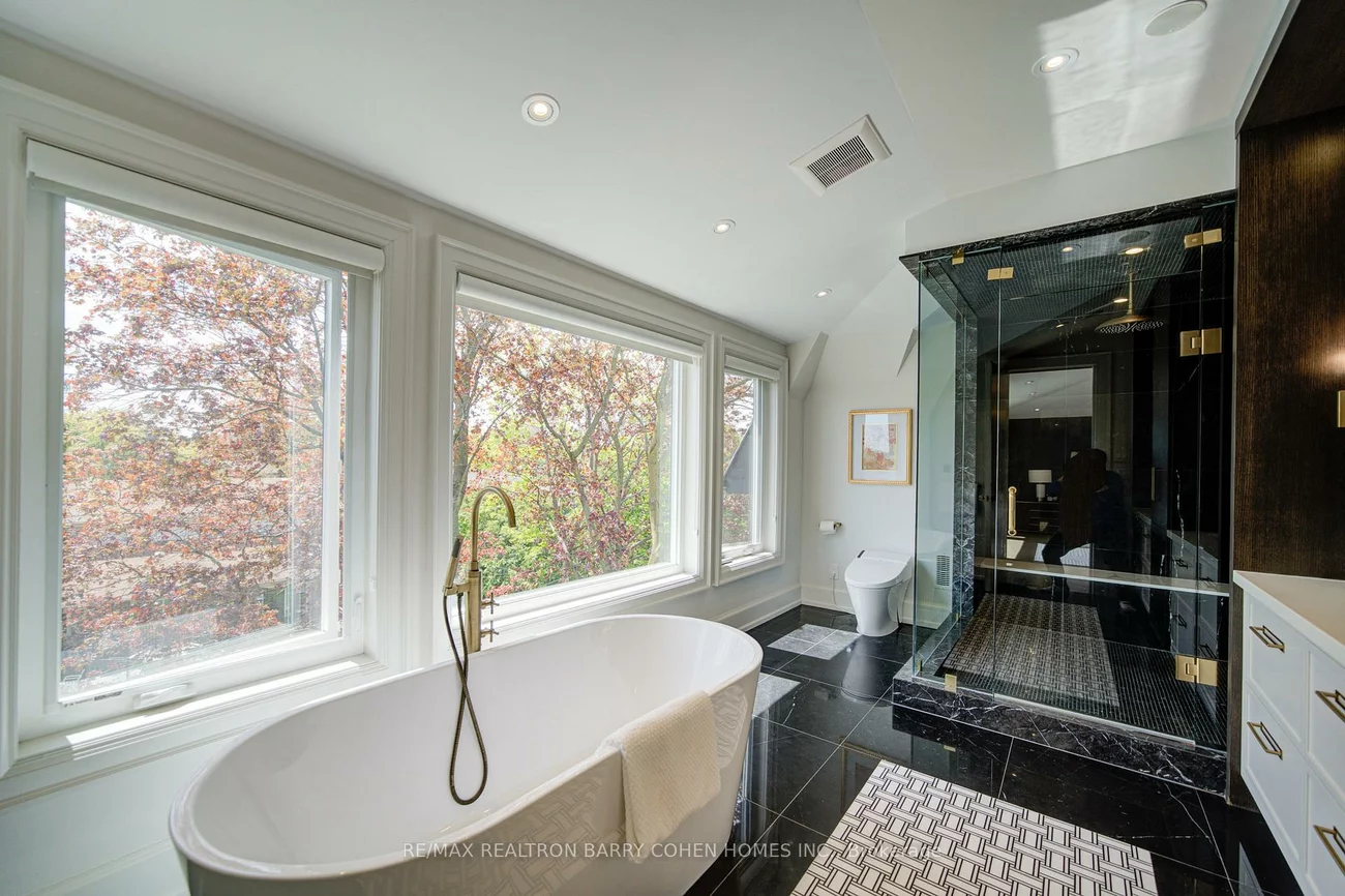 15, Ames, Banbury-Don Mills, Toronto