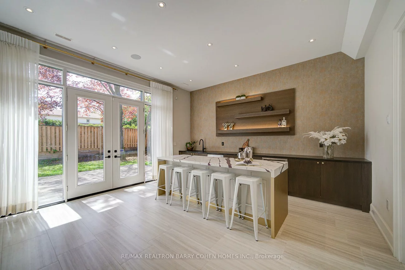 15, Ames, Banbury-Don Mills, Toronto