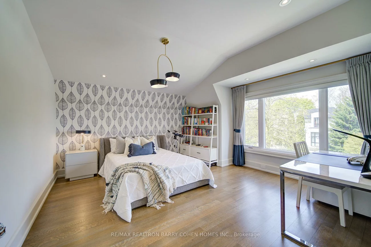 15, Ames, Banbury-Don Mills, Toronto