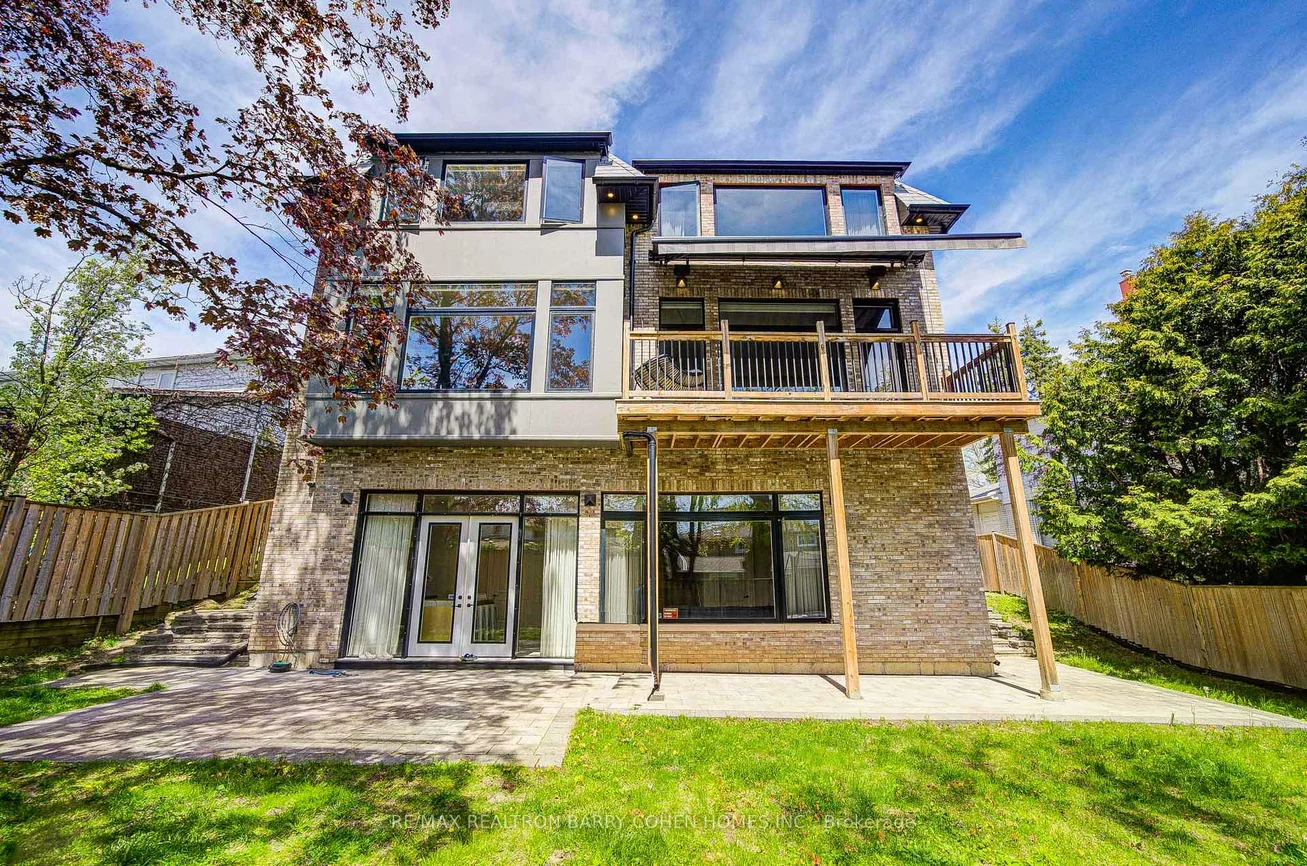 15, Ames, Banbury-Don Mills, Toronto