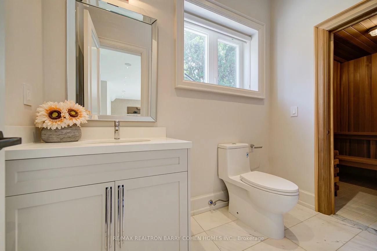 15, Ames, Banbury-Don Mills, Toronto