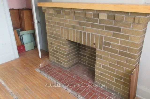 53, Arlington, Wychwood, Toronto